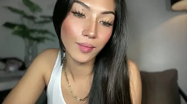 Snapshot of Bella_Gordon chatting on 02.14.25 Bella Gordon online show from 02.14.25