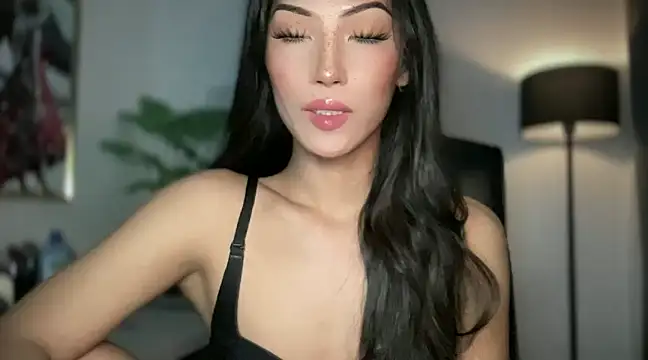 Snapshot of Bella_Gordon chatting on 02.28.25 Bella Gordon online show from 02.28.25