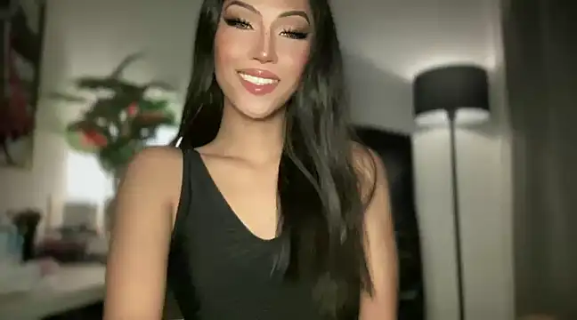 Snapshot of Bella_Gordon chatting on 03.21.25 Bella Gordon online show from 03.21.25