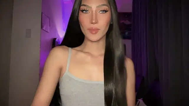 Snapshot of Bella_Gordon chatting on 10.07.25 Bella Gordon online show from 10.07.25