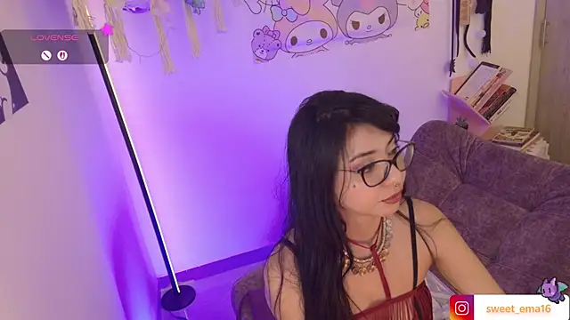 Snapshot of Loving_Ema_1 chatting on 04.23.26 Loving Ema 1 online show from 04.23.26