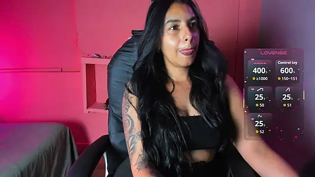 Snapshot of Desipleasure chatting on 10.24.25 Desipleasure online show from 10.24.25