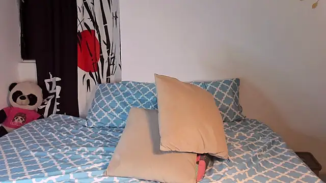 caylinhot7 online show from 11.19.25