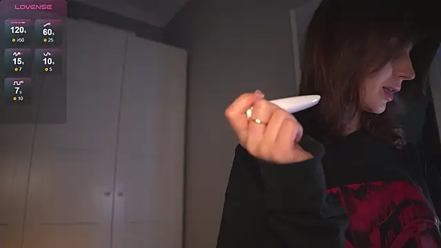 Snapshot of -JuicyMolly- chatting on 02.17.26 -JuicyMolly- online show from 02.17.26