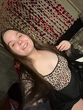 Var Kiss online show from 02.23.26