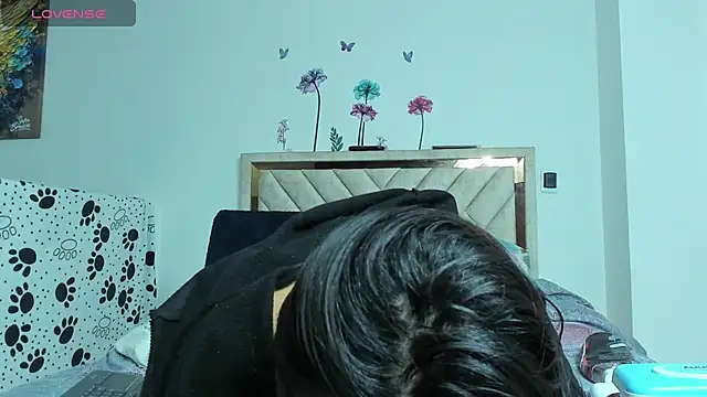 Bessie32 online show from 02.04.25