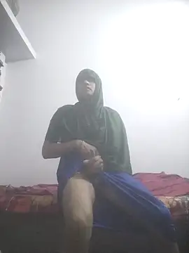 Snapshot of sonalicrossy chatting on 10.31.25 sonalicrossy online show from 10.31.25