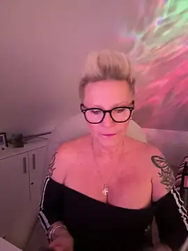 German Milf online show from 12.17.25