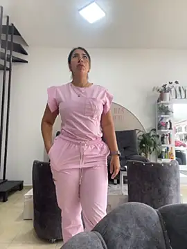 daniela henao online show from 04.10.26