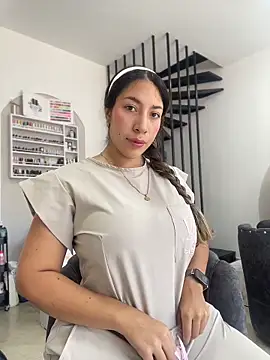 daniela henao online show from 04.14.26