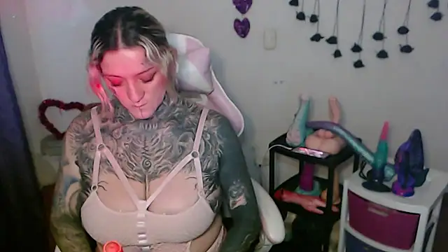 SLOPPYTITSS online show from 04.13.26