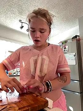 Cutiepiespanks online show from 10.10.25