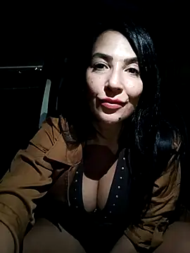 Snapshot of Cataleya80 chatting on 10.08.25 Cataleya80 online show from 10.08.25