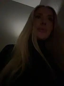 EmaSalis online show from 11.16.25