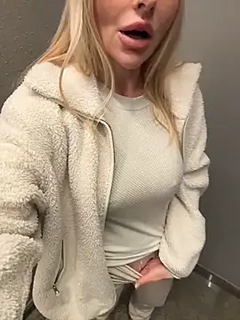 EmaSalis online show from 11.27.25