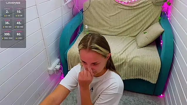 Snapshot of Misss_Vikk chatting on 09.12.25 Misss Vikk online show from 09.12.25