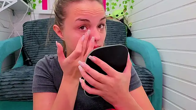 Snapshot of Misss_Vikk chatting on 11.29.25 Misss Vikk online show from 11.29.25