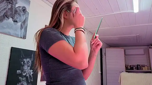 Snapshot of Misss_Vikk chatting on 12.05.25 Misss Vikk online show from 12.05.25