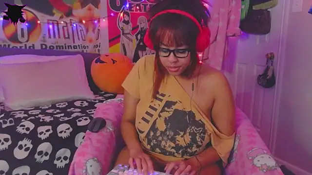 N1NT3NDH03 online show from 12.22.24