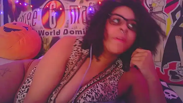 N1NT3NDH03 online show from 12.26.24