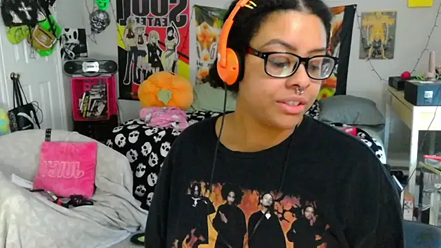 N1NT3NDH03 online show from 09.09.25