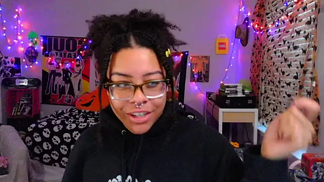 N1NT3NDH03 online show from 09.29.25