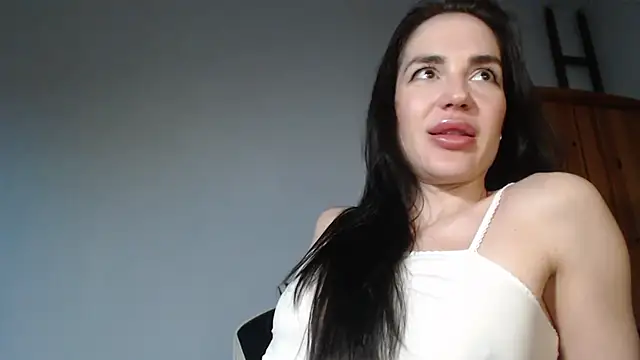 Snapshot of Lisakisss chatting on 04.17.26 Lisakisss online show from 04.17.26