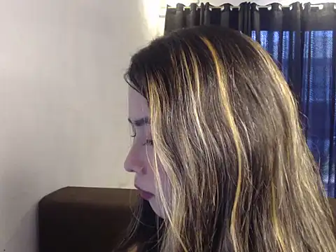 Snapshot of Urbabygirl_jenny chatting on 06.11.26 Urbabygirl jenny online show from 06.11.26
