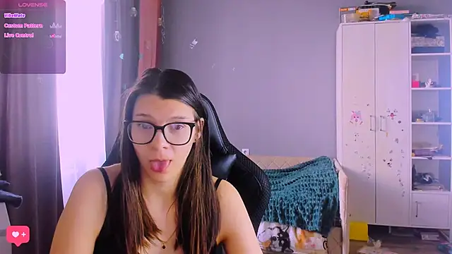 Snapshot of MollyLollipop chatting on 03.11.26 MollyLollipop online show from 03.11.26
