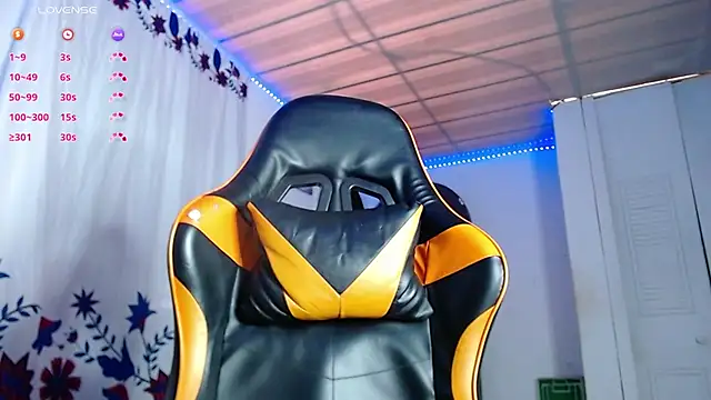 Snapshot of Adam_Hudsond chatting on 12.14.25 Adam Hudsond online show from 12.14.25