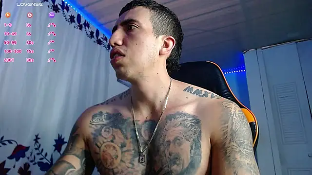 Snapshot of Adam_Hudsond chatting on 12.15.25 Adam Hudsond online show from 12.15.25