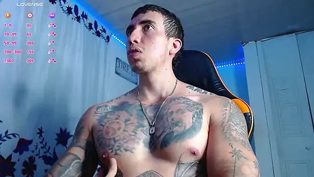 Snapshot of Adam_Hudsond chatting on 12.21.25 Adam Hudsond online show from 12.21.25