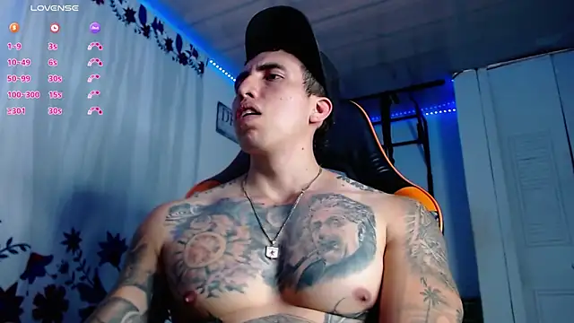 Snapshot of Adam_Hudsond chatting on 12.22.25 Adam Hudsond online show from 12.22.25