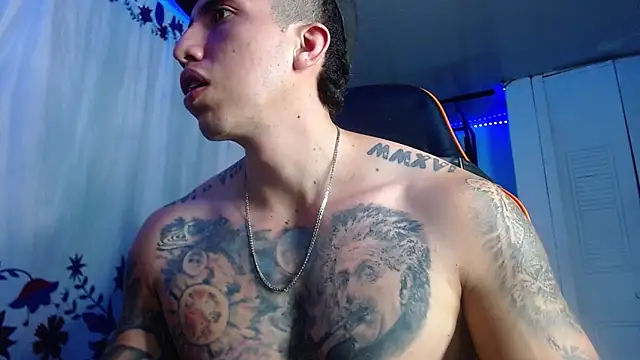 Snapshot of Adam_Hudsond chatting on 01.06.26 Adam Hudsond online show from 01.06.26