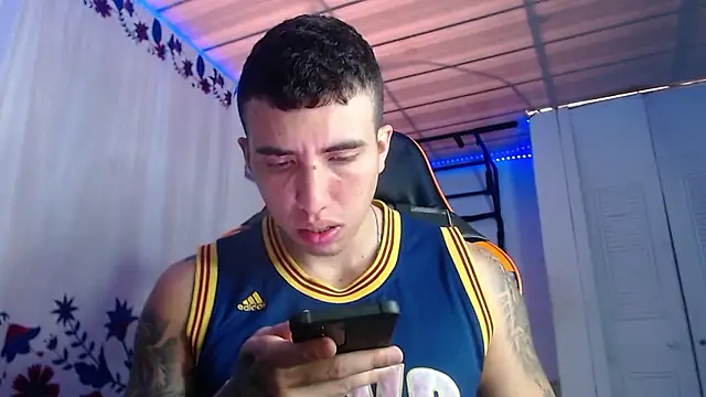 Snapshot of Adam_Hudsond chatting on 01.06.26 Adam Hudsond online show from 01.06.26