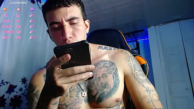 Snapshot of Adam_Hudsond chatting on 02.25.26 Adam Hudsond online show from 02.25.26