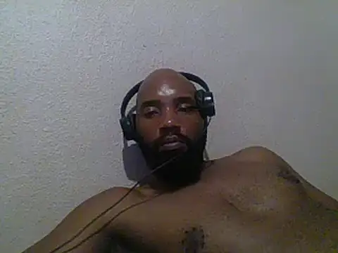 Snapshot of KAYBEEDEFREAK chatting on 12.29.24 KAYBEEDEFREAK online show from 12.29.24