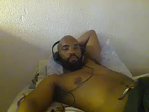 Snapshot of KAYBEEDEFREAK chatting on 02.05.25 KAYBEEDEFREAK online show from 02.05.25