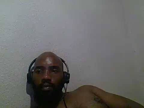 Snapshot of KAYBEEDEFREAK chatting on 02.05.25 KAYBEEDEFREAK online show from 02.05.25
