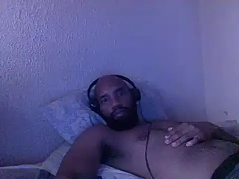 Snapshot of KAYBEEDEFREAK chatting on 02.07.25 KAYBEEDEFREAK online show from 02.07.25