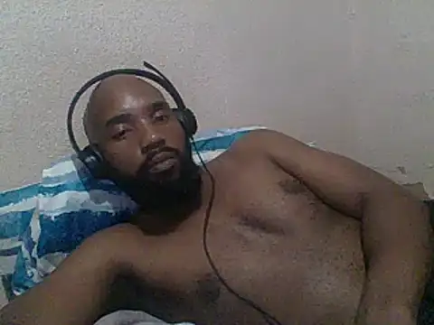 Snapshot of KAYBEEDEFREAK chatting on 02.10.25 KAYBEEDEFREAK online show from 02.10.25