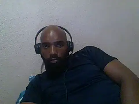 Snapshot of KAYBEEDEFREAK chatting on 02.11.25 KAYBEEDEFREAK online show from 02.11.25