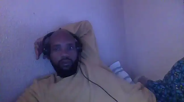 Snapshot of KAYBEEDEFREAK chatting on 02.16.25 KAYBEEDEFREAK online show from 02.16.25