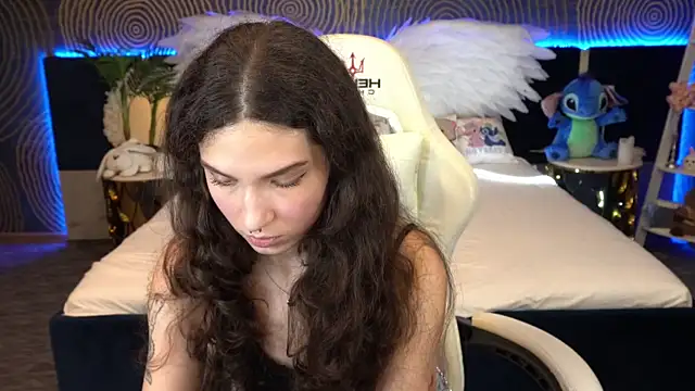 BabyFlowerr online show from 10.19.25