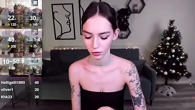 Snapshot of SophieCatty chatting on 12.12.24 SophieCatty online show from 12.12.24