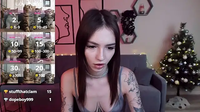 Snapshot of SophieCatty chatting on 12.17.24 SophieCatty online show from 12.17.24
