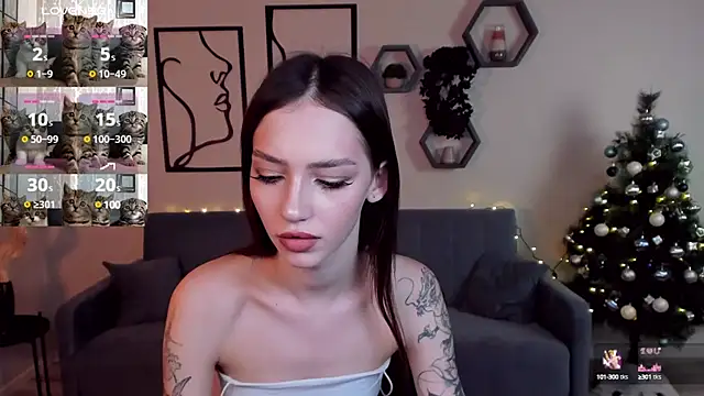 Snapshot of SophieCatty chatting on 12.18.24 SophieCatty online show from 12.18.24