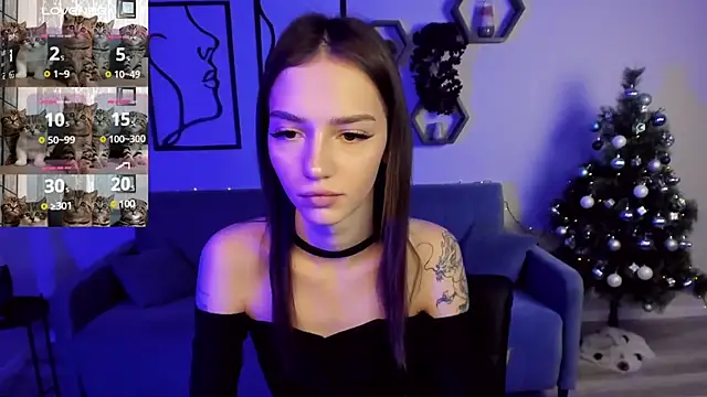 Snapshot of SophieCatty chatting on 12.20.24 SophieCatty online show from 12.20.24