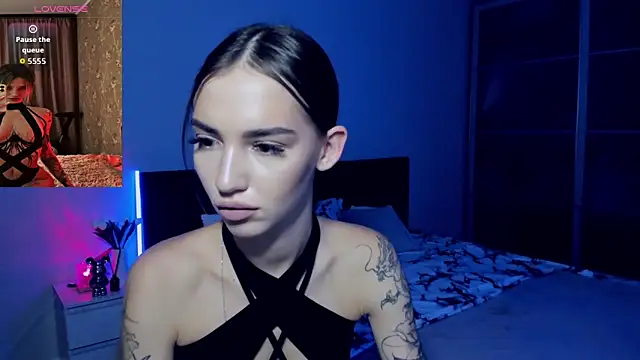 Snapshot of SophieCatty chatting on 09.24.25 SophieCatty online show from 09.24.25