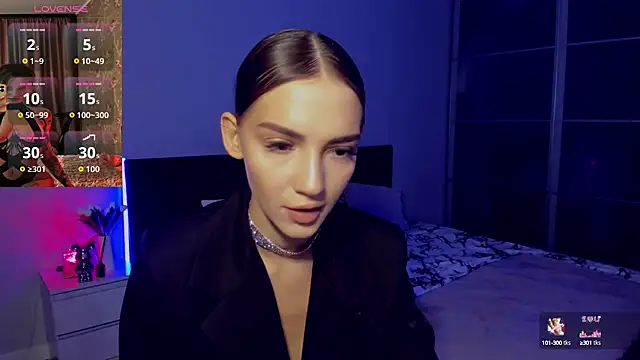 Snapshot of SophieCatty chatting on 10.03.25 SophieCatty online show from 10.03.25